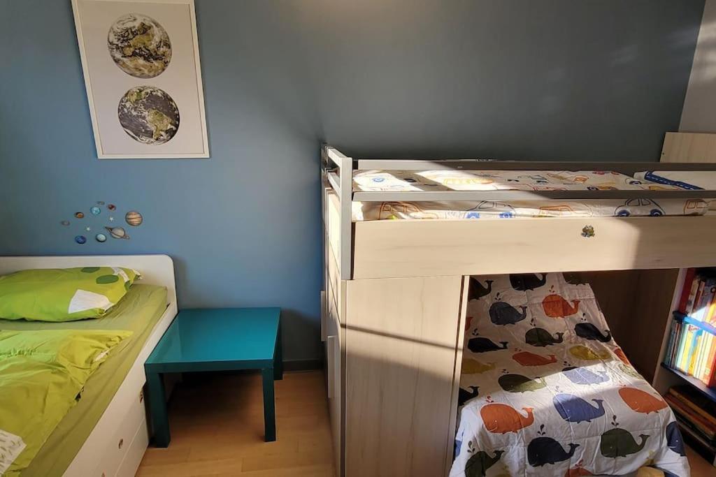 Family House, Free Parking, 15min. Walk To City Hébergement de vacances Bruges